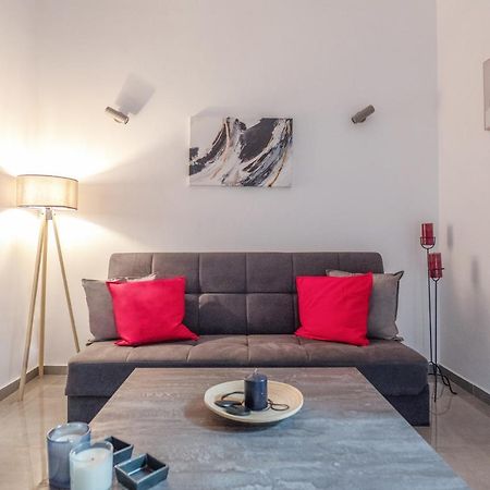 Minimalistic! Apartment Атина Екстериор снимка